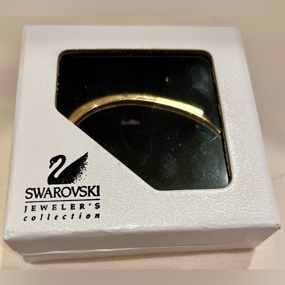 Swarovski Crystal and Gold Bracelet - Picture 15 of 16